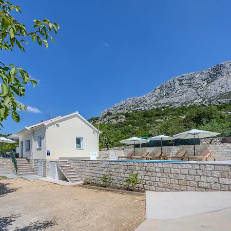 Private Golden Hour With A View Of Split Area Villa