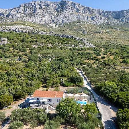 Private Golden Hour With A View Of Split Area Kastel Sucurac